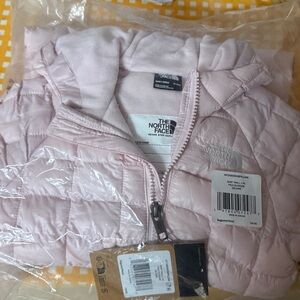 The North Face Kids Light Pink Puffer Coat